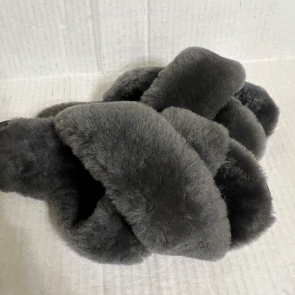 1. EMU Australia Mayberry  Sheepskin Slippers - Picture 6 of 16